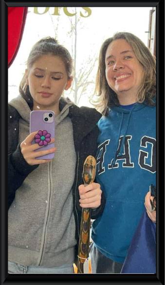 Auramarina-and-Daughter